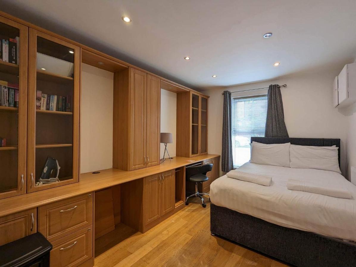 Villa Kirkwood Drive Durham Esterno foto